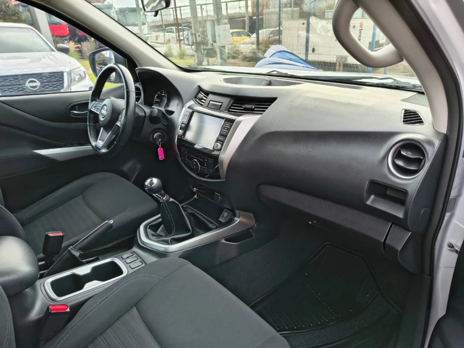 Nissan Navara 2023 - Imagen 19 de 20