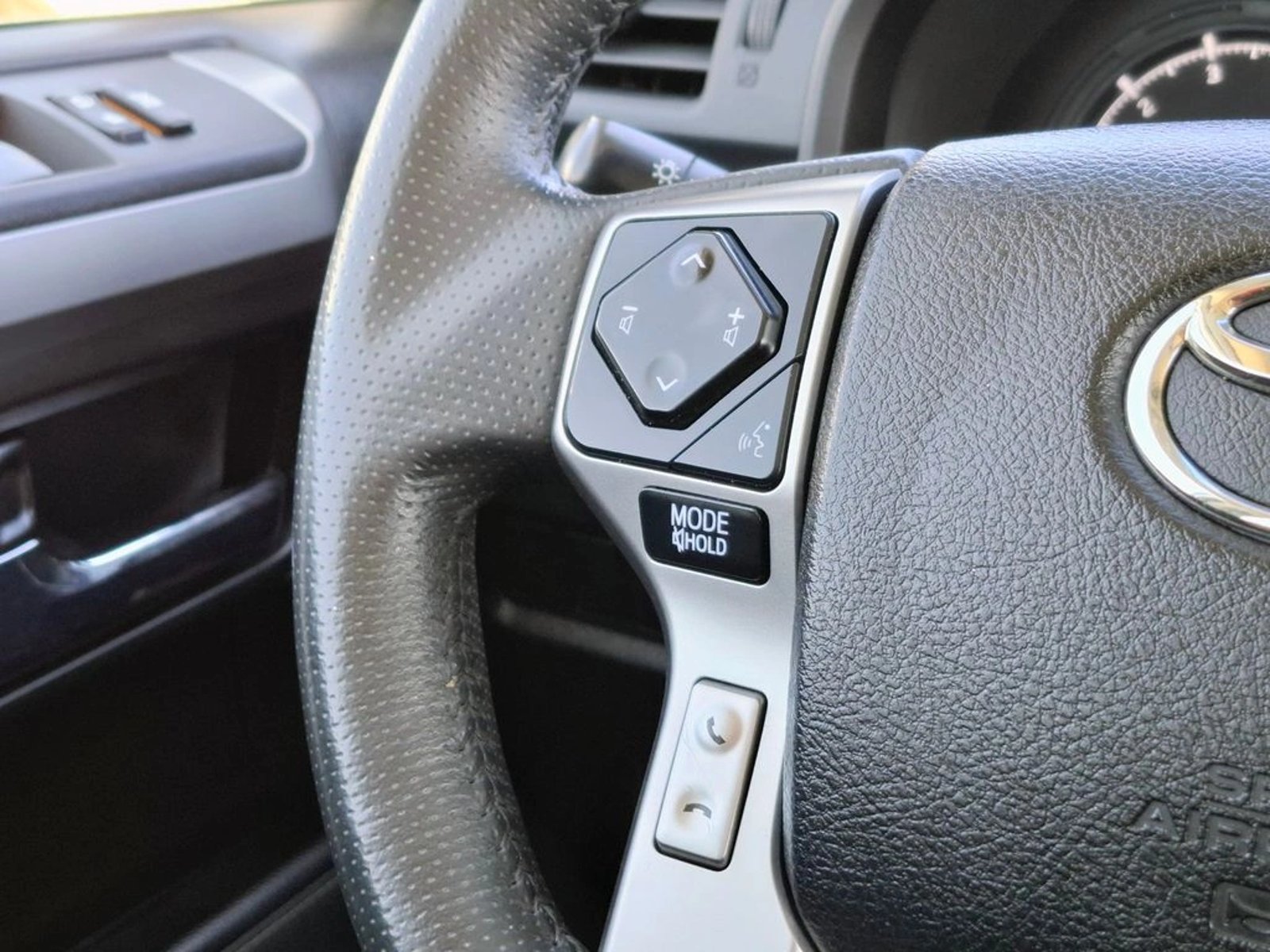 TOYOTA 4RUNNER 2021 - Imagen 13 de 20