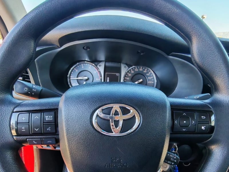 Toyota Hilux 2023 - Imagen 17 de 20