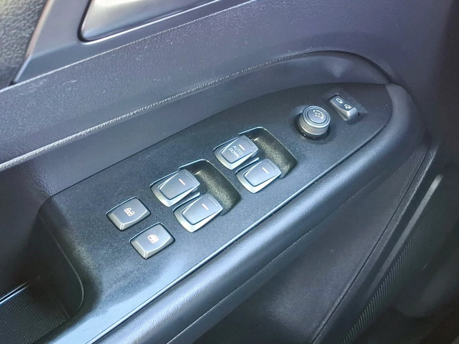 SSANGYONG GRAND MUSSO 2023 - Imagen 14 de 20