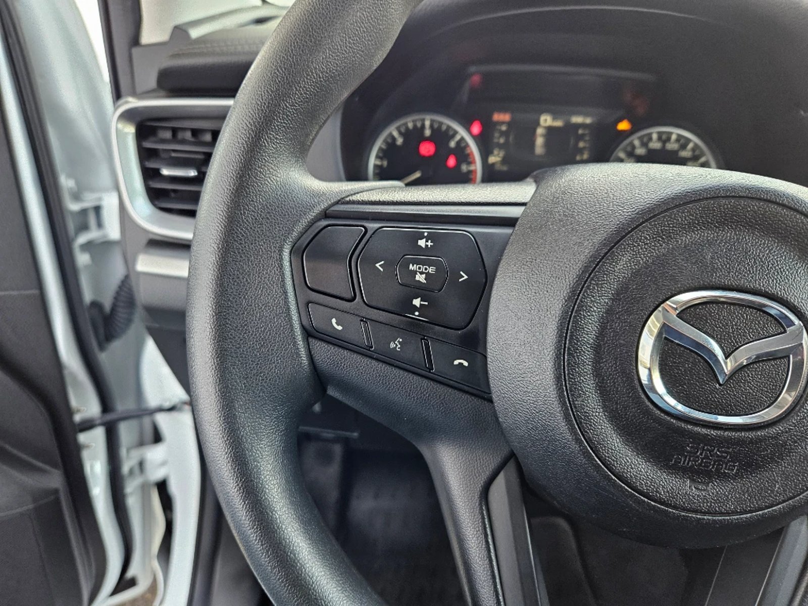Mazda Bt-50 2024 - Imagen 18 de 20