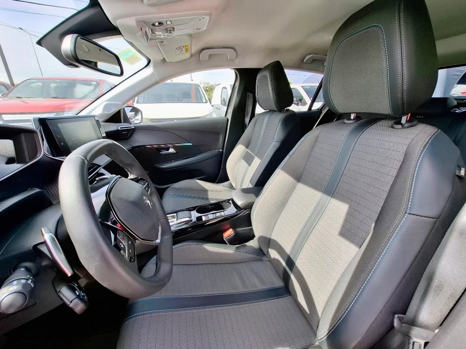 Peugeot 208 2023 - Imagen 11 de 20