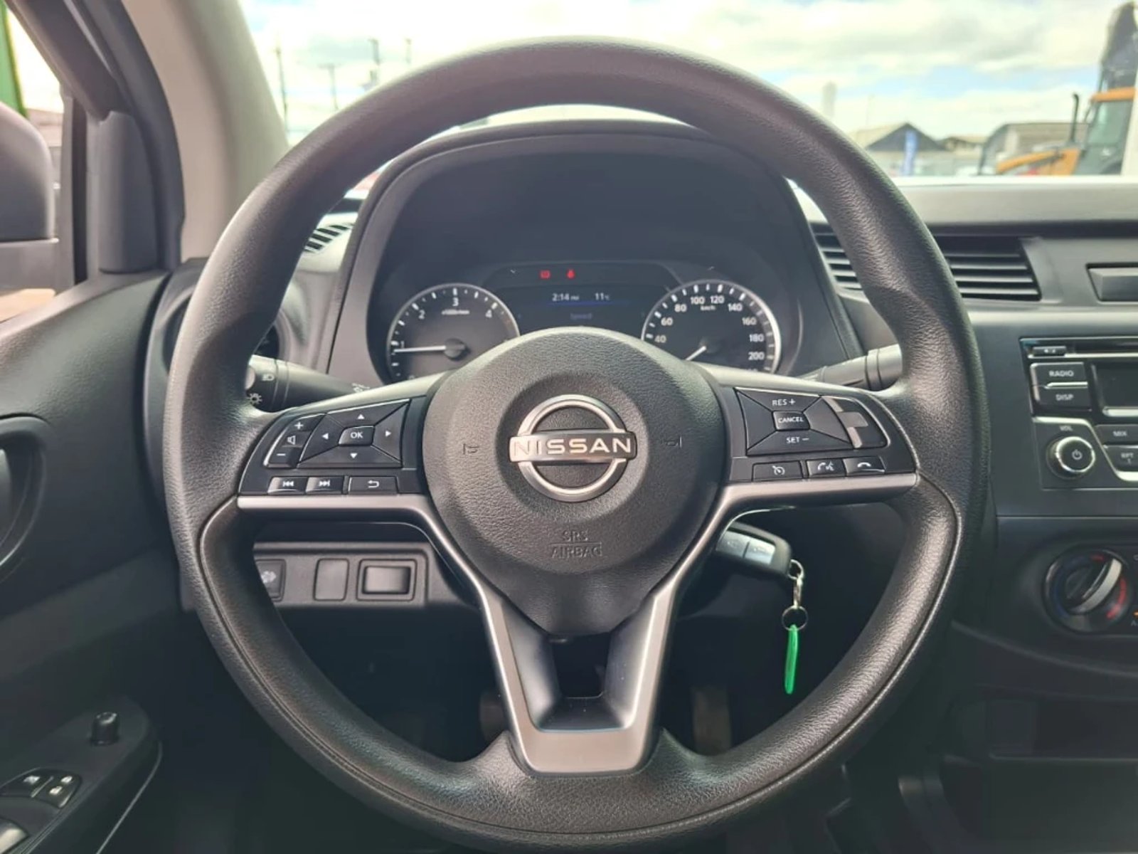 NISSAN NAVARA 2023 - Imagen 17 de 20