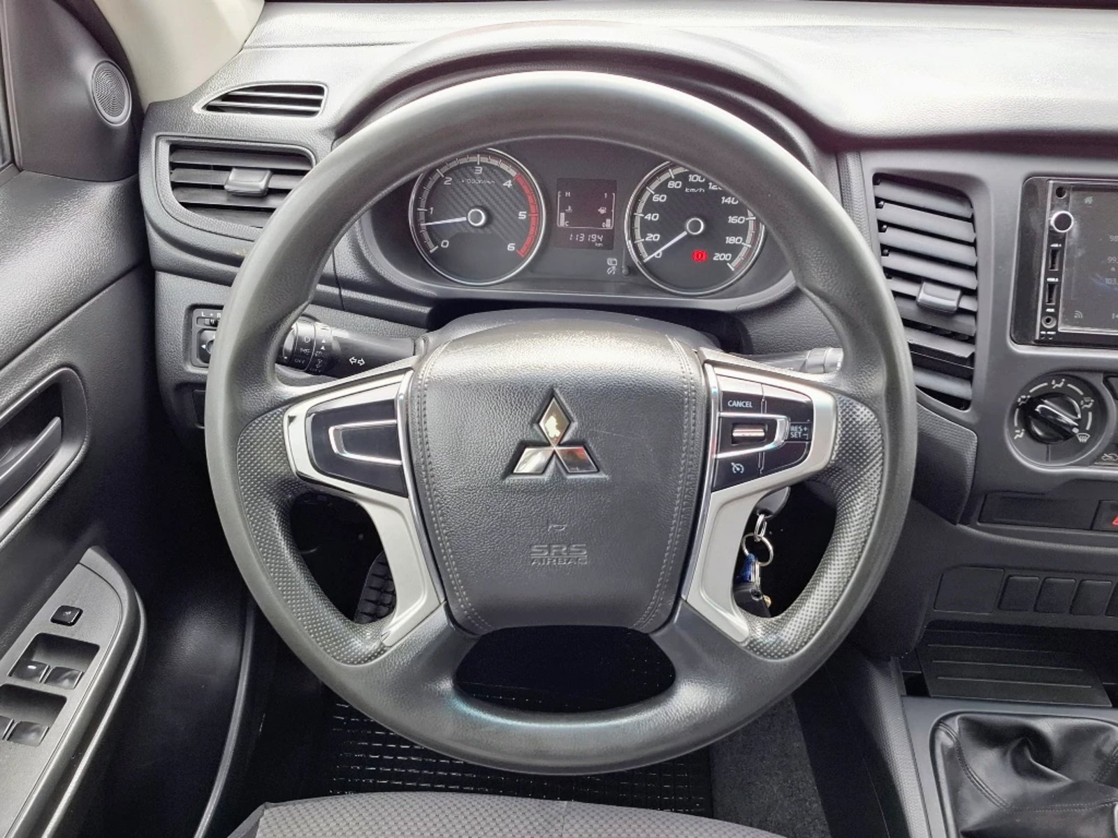 MITSUBISHI L200 2022 - Imagen 13 de 20