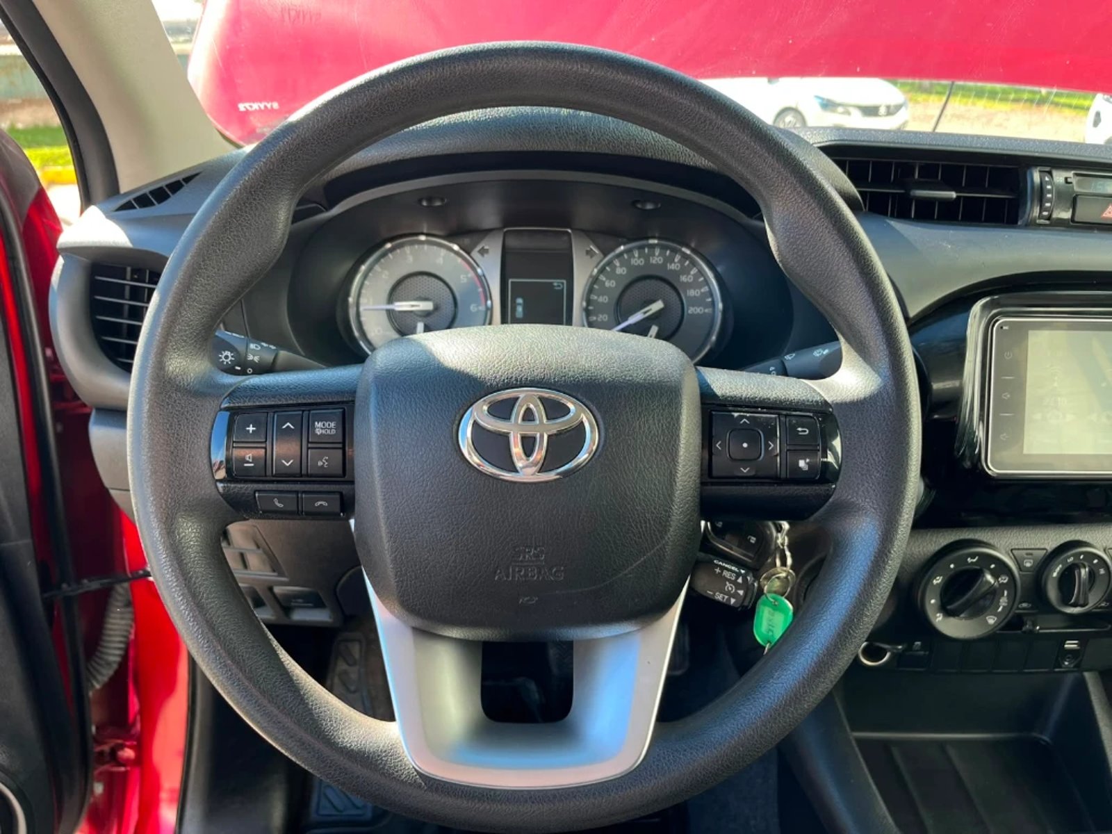 Toyota Hilux 2023 - Imagen 14 de 20