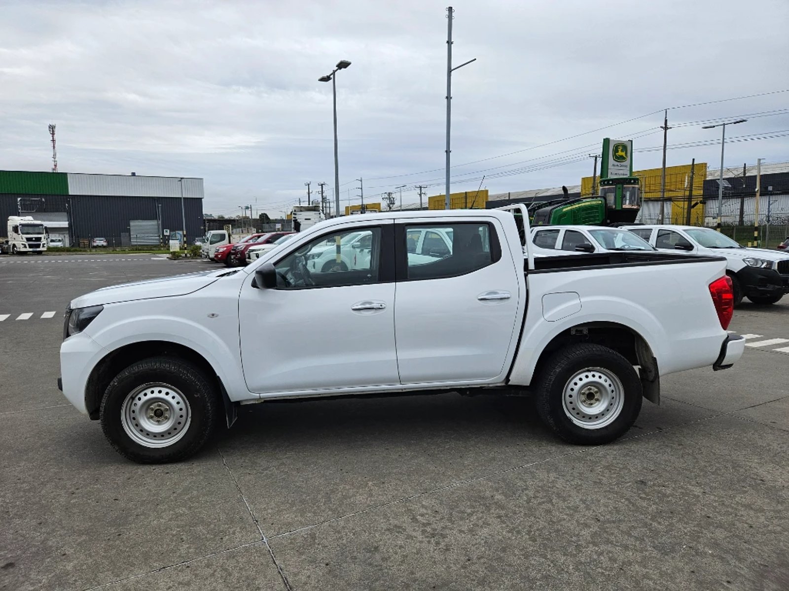 NISSAN NAVARA 2023 - Imagen 8 de 20
