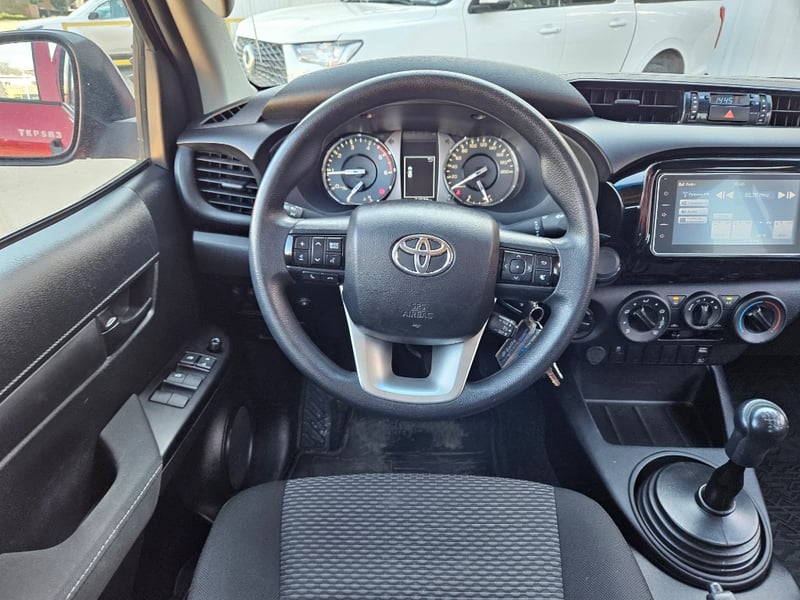 Toyota Hilux 2024 - Imagen 11 de 20