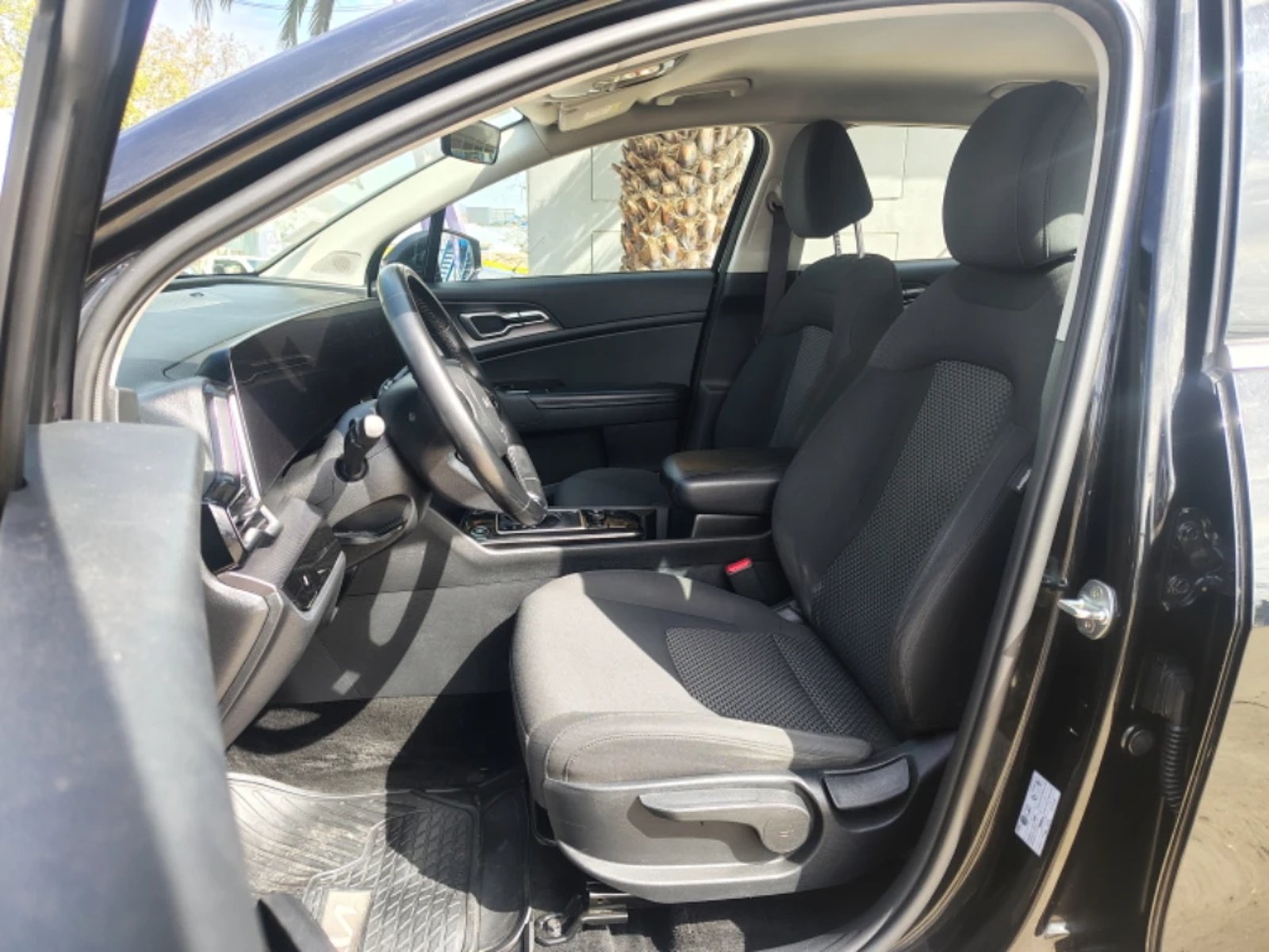 KIA SPORTAGE 2023 - Imagen 13 de 20