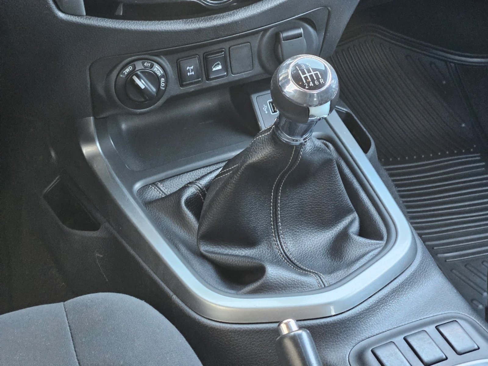 Nissan Navara 2023 - Imagen 14 de 20