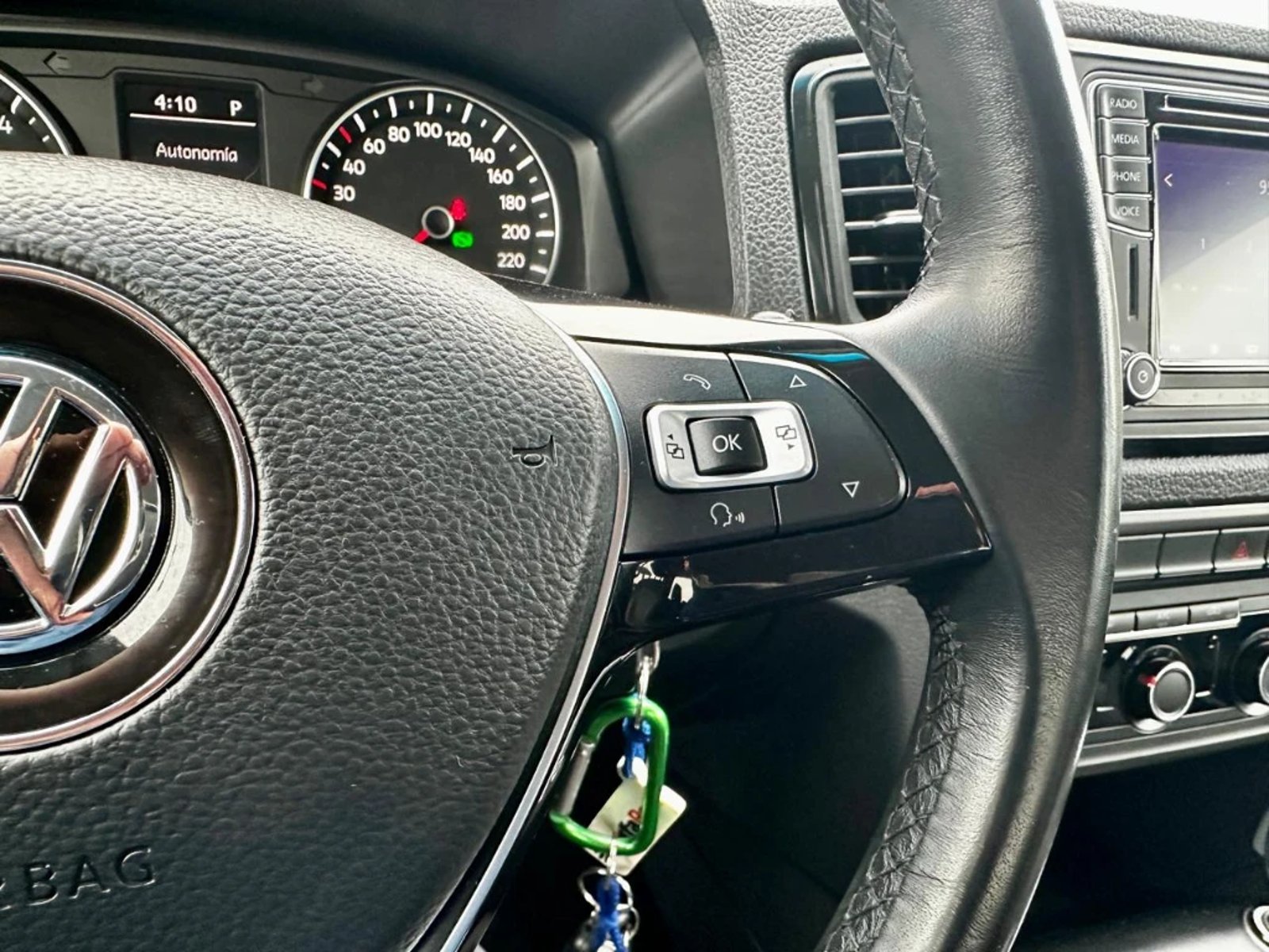 VOLKSWAGEN AMAROK 2023 - Imagen 20 de 20