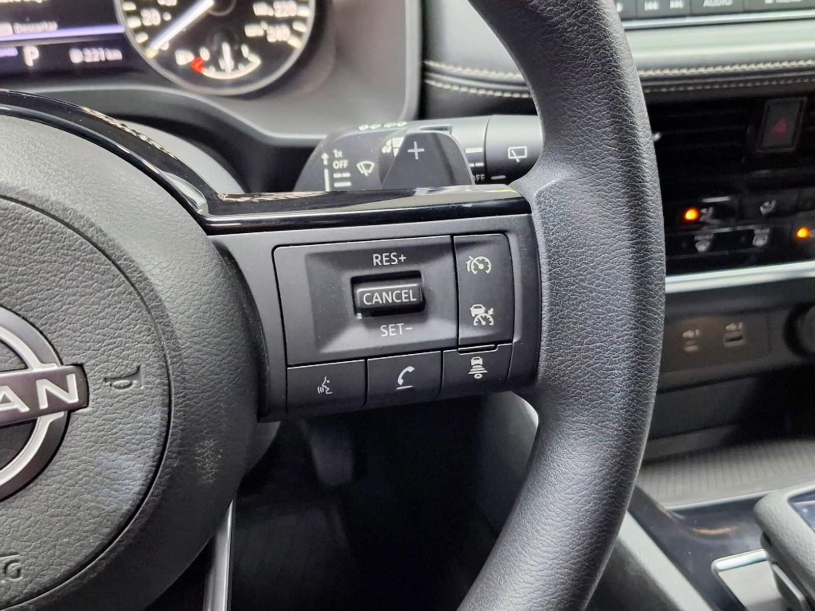 NISSAN X-TRAIL 2023 - Imagen 16 de 20