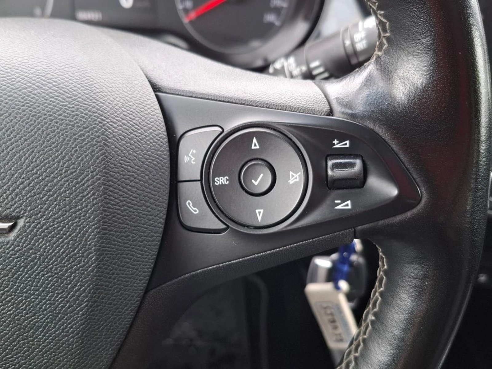 OPEL CORSA 2023 - Imagen 16 de 20