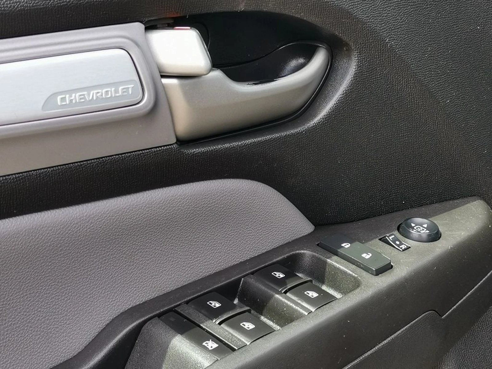 CHEVROLET COLORADO 2023 - Imagen 15 de 20