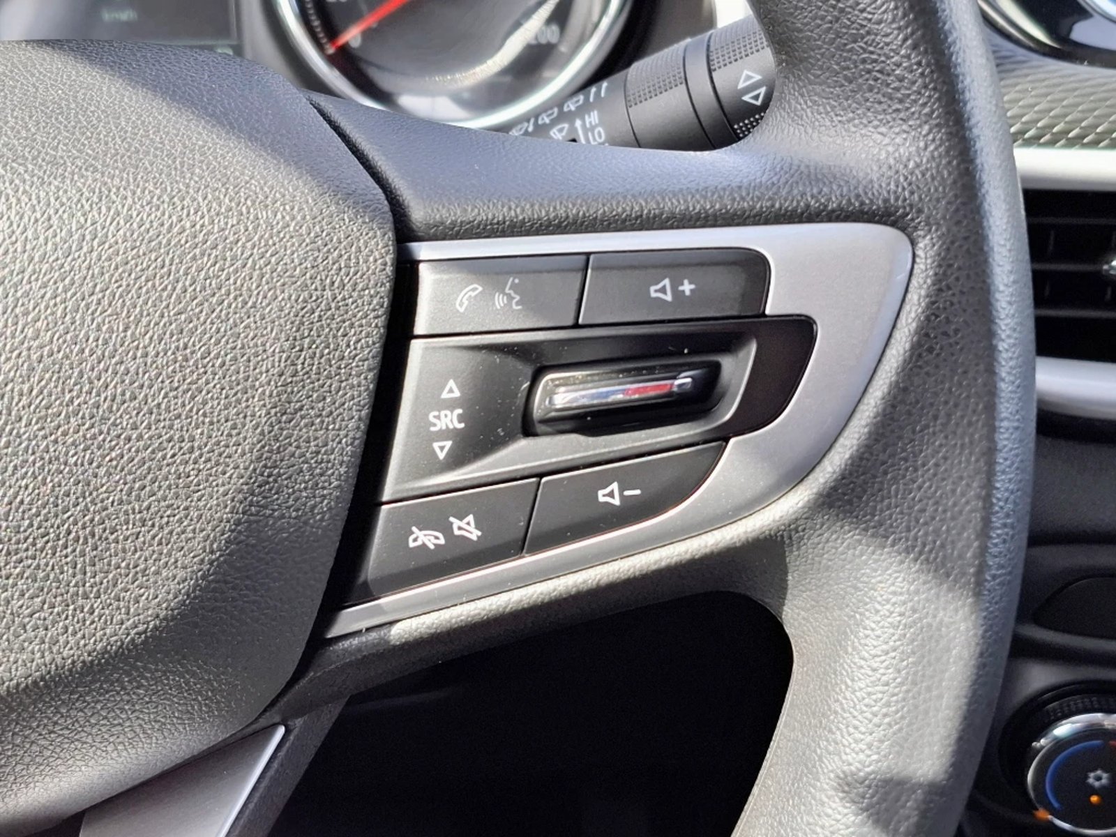 Chevrolet Tracker 2025 - Imagen 17 de 20