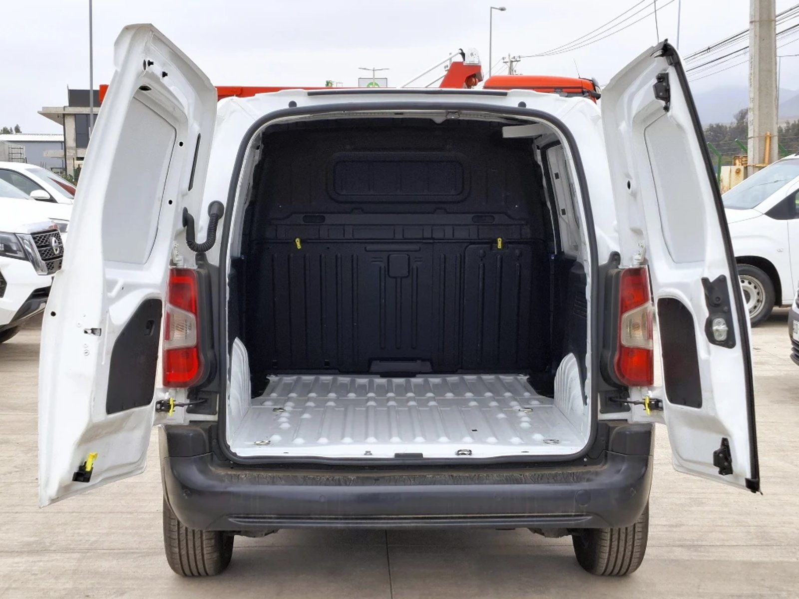 CITROEN BERLINGO 2021 - Imagen 9 de 20
