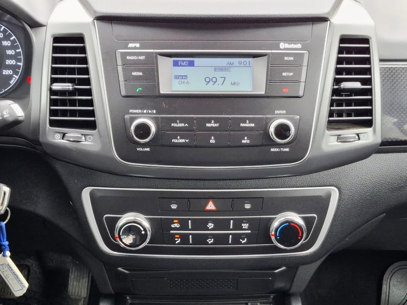 SsangYong Grand musso 2023 - Imagen 17 de 20
