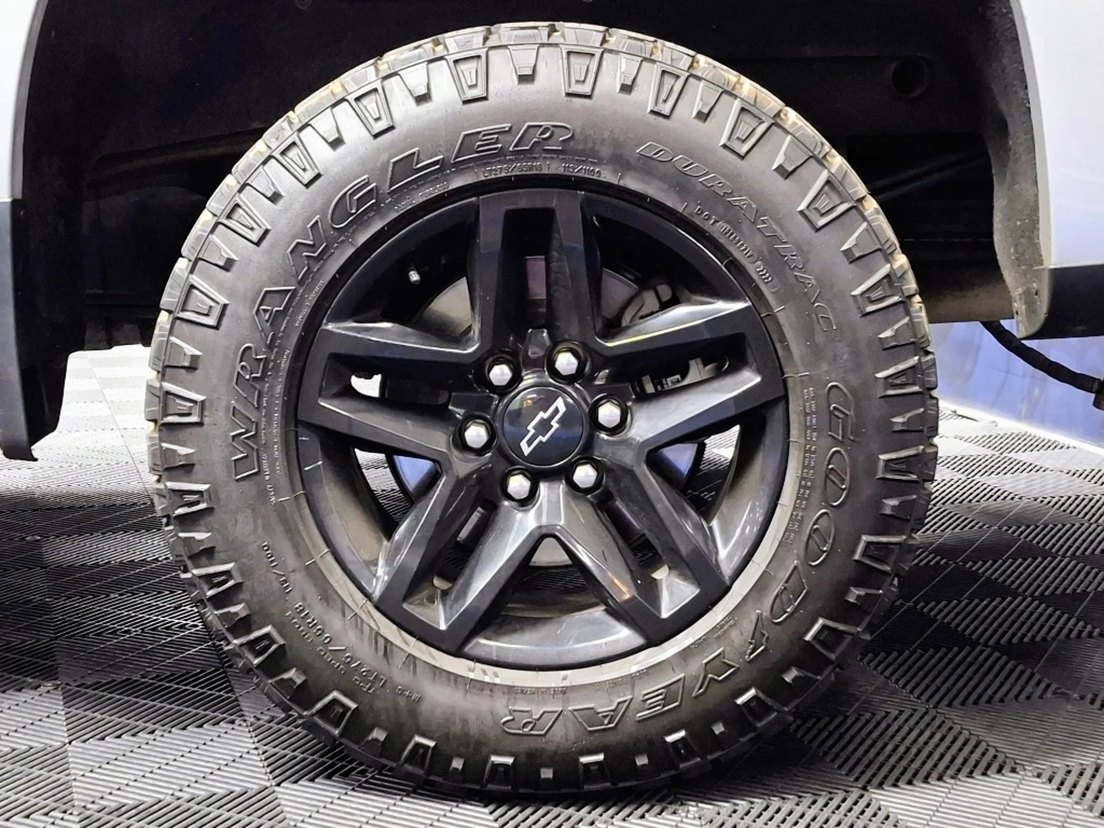 CHEVROLET SILVERADO 2023 - Imagen 9 de 20