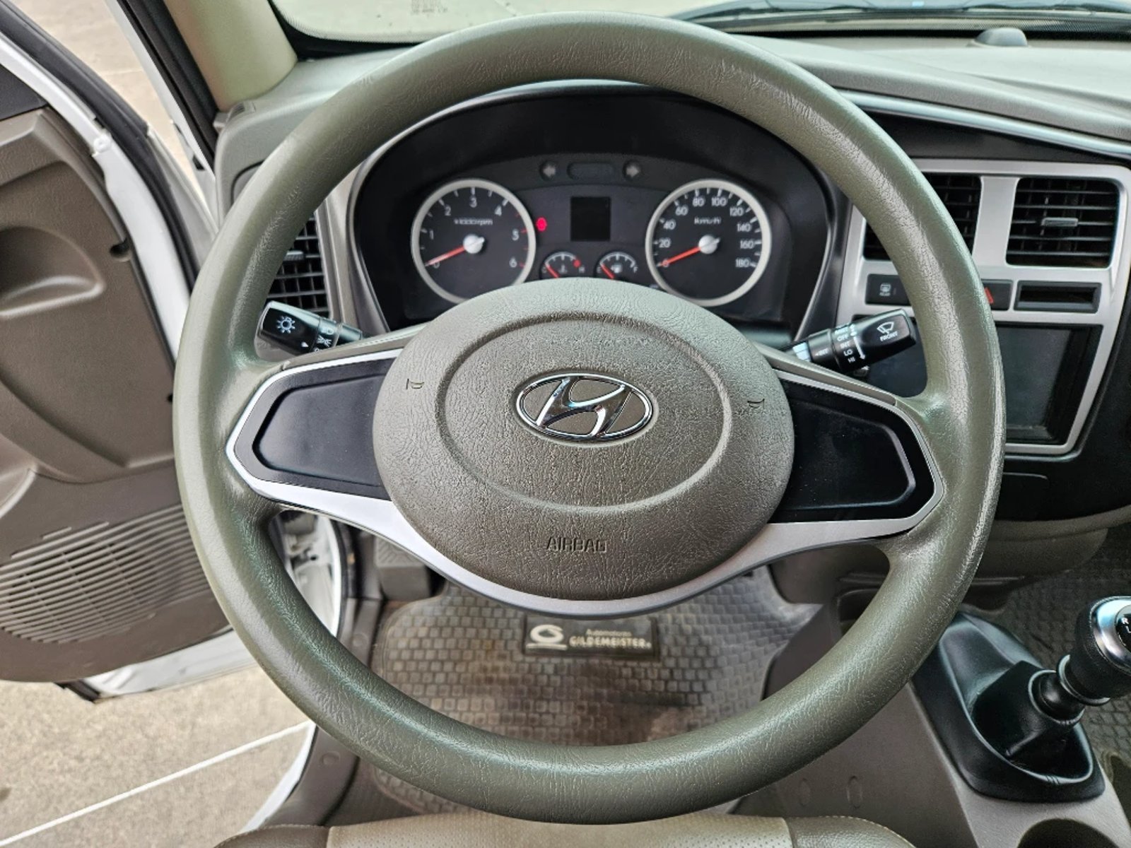 HYUNDAI PORTER 2022 - Imagen 17 de 20