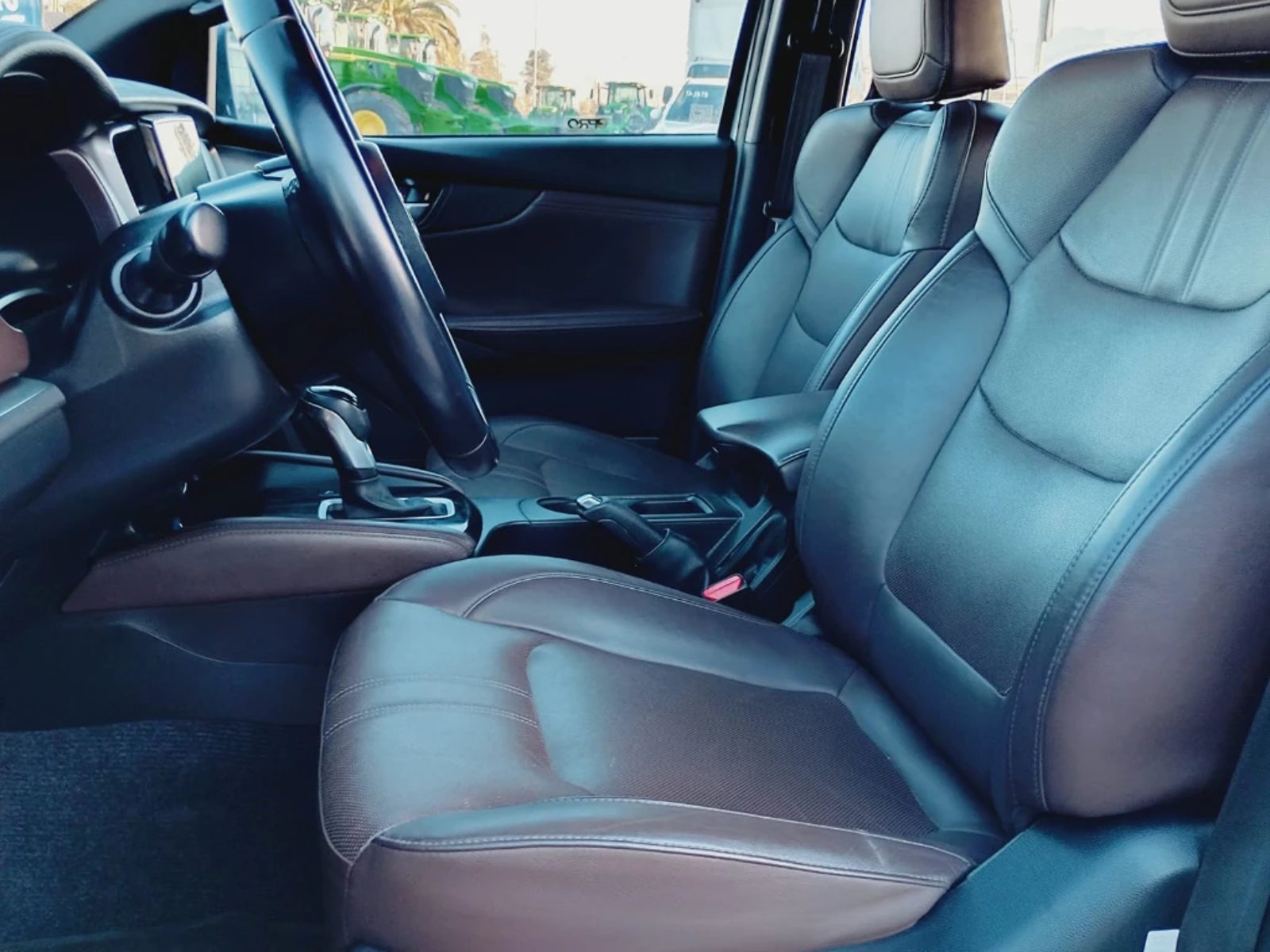 MAZDA BT-50 2023 - Imagen 13 de 20