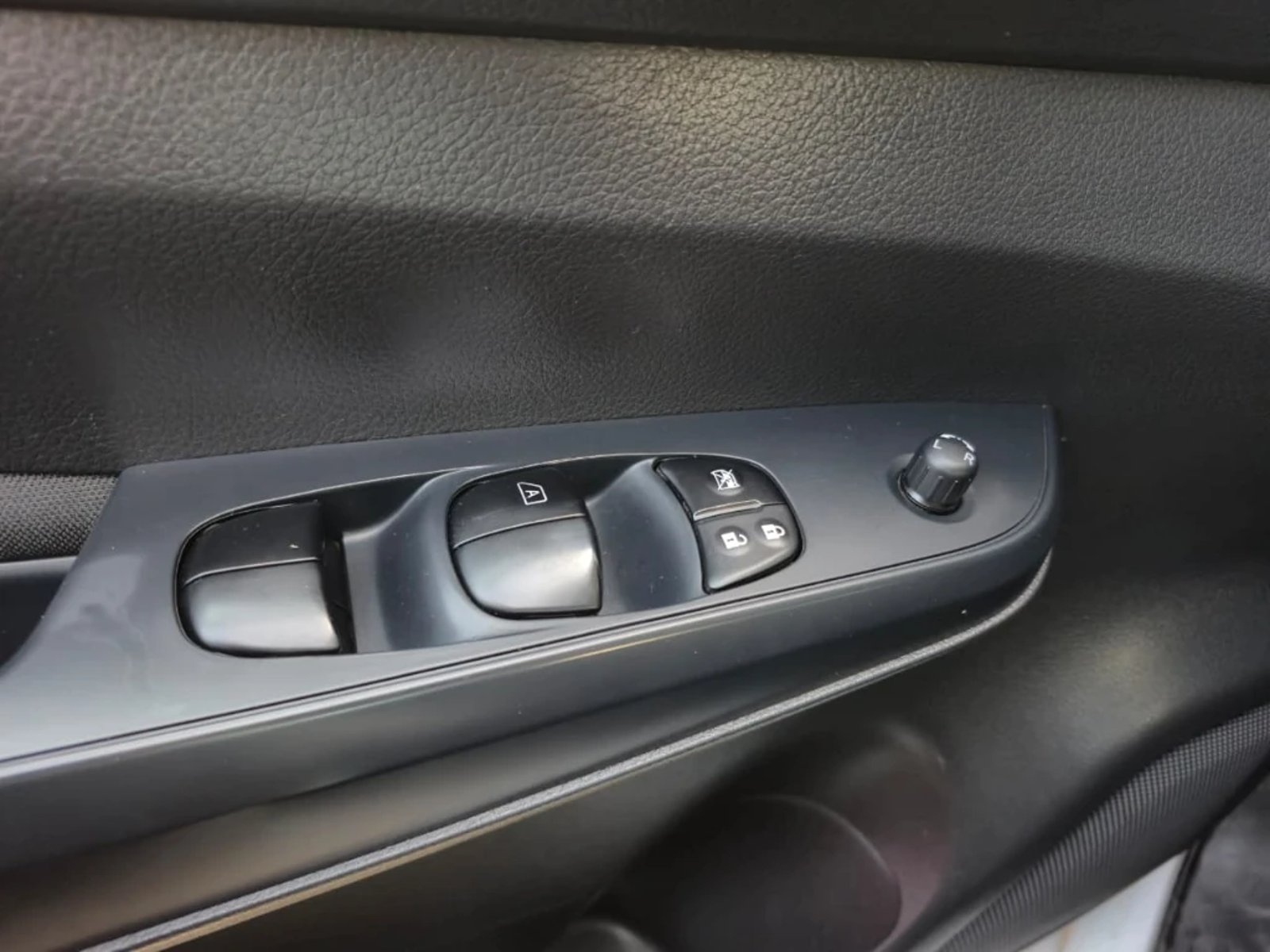 Nissan Navara 2023 - Imagen 15 de 20