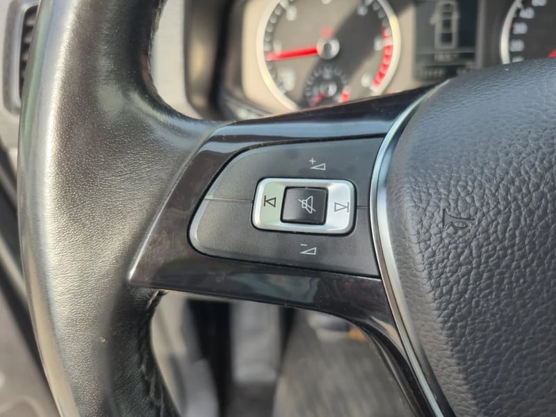 Volkswagen Amarok 2023 - Imagen 18 de 20