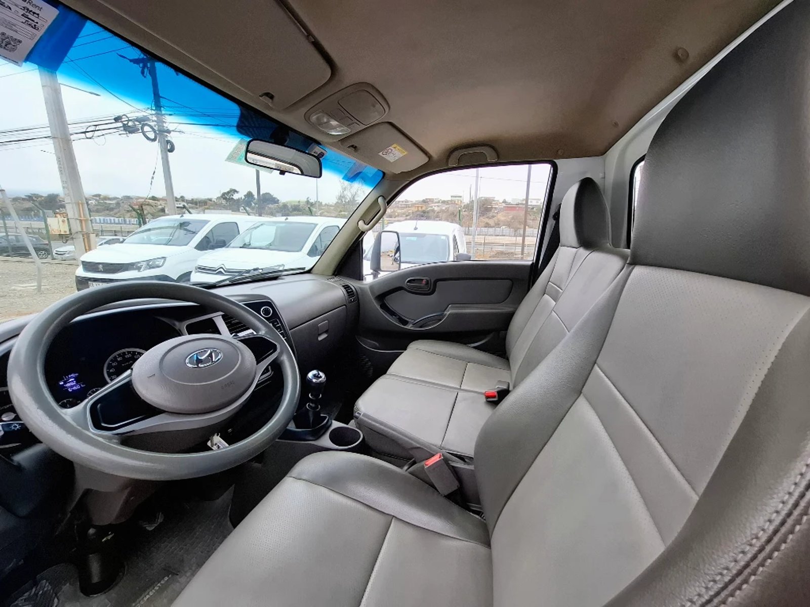 HYUNDAI PORTER 2023 - Imagen 14 de 20