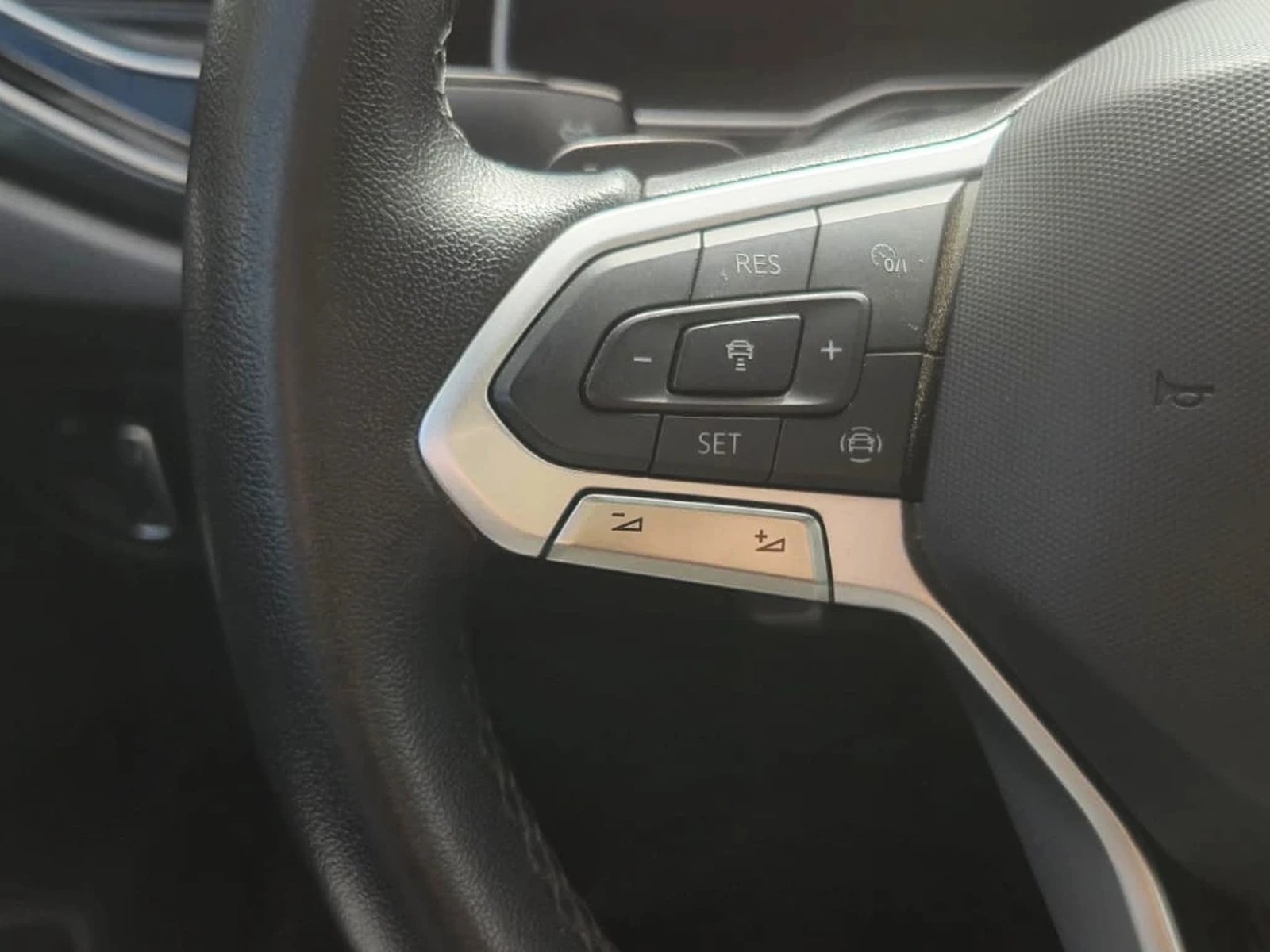 VOLKSWAGEN VIRTUS 2024 - Imagen 17 de 20