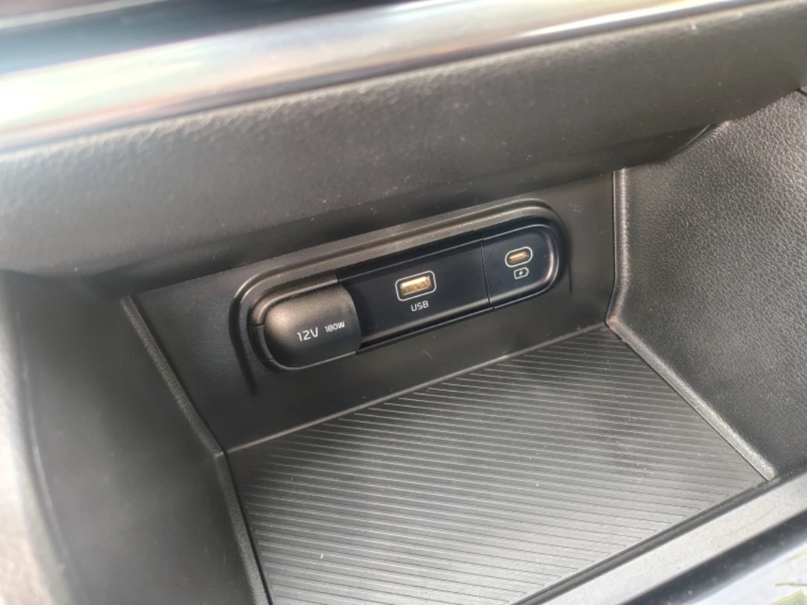 KIA SPORTAGE 2023 - Imagen 19 de 20