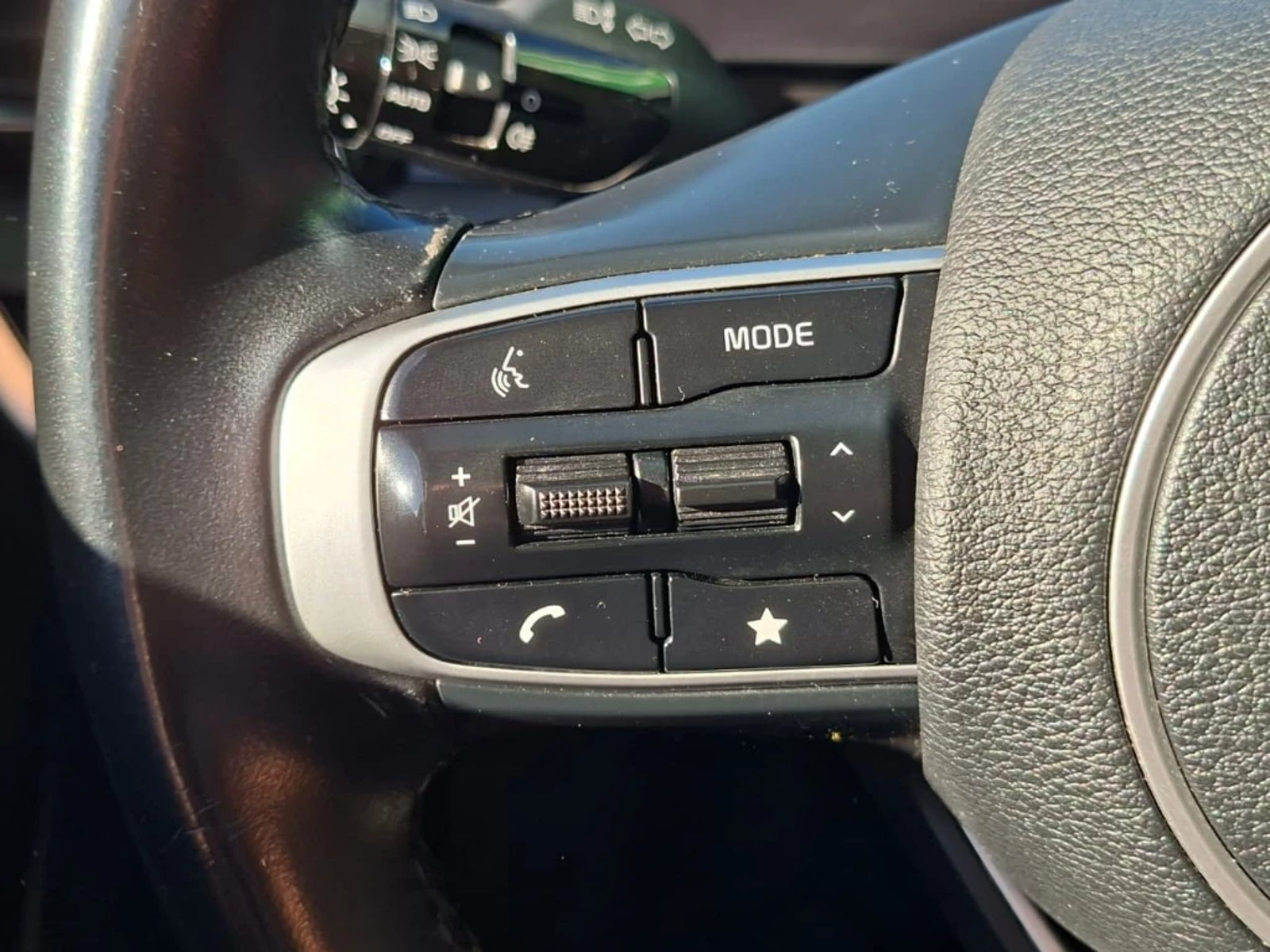 KIA SPORTAGE 2023 - Imagen 17 de 20