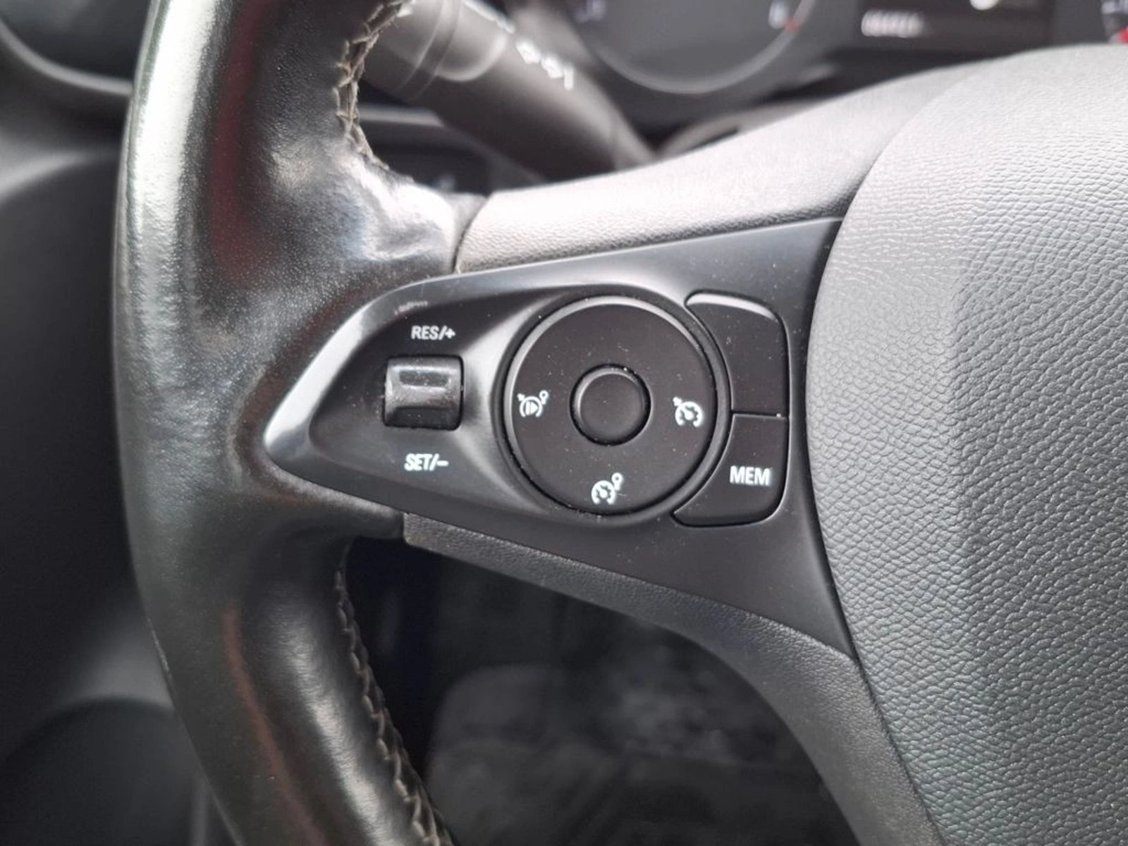 OPEL CORSA 2023 - Imagen 15 de 20