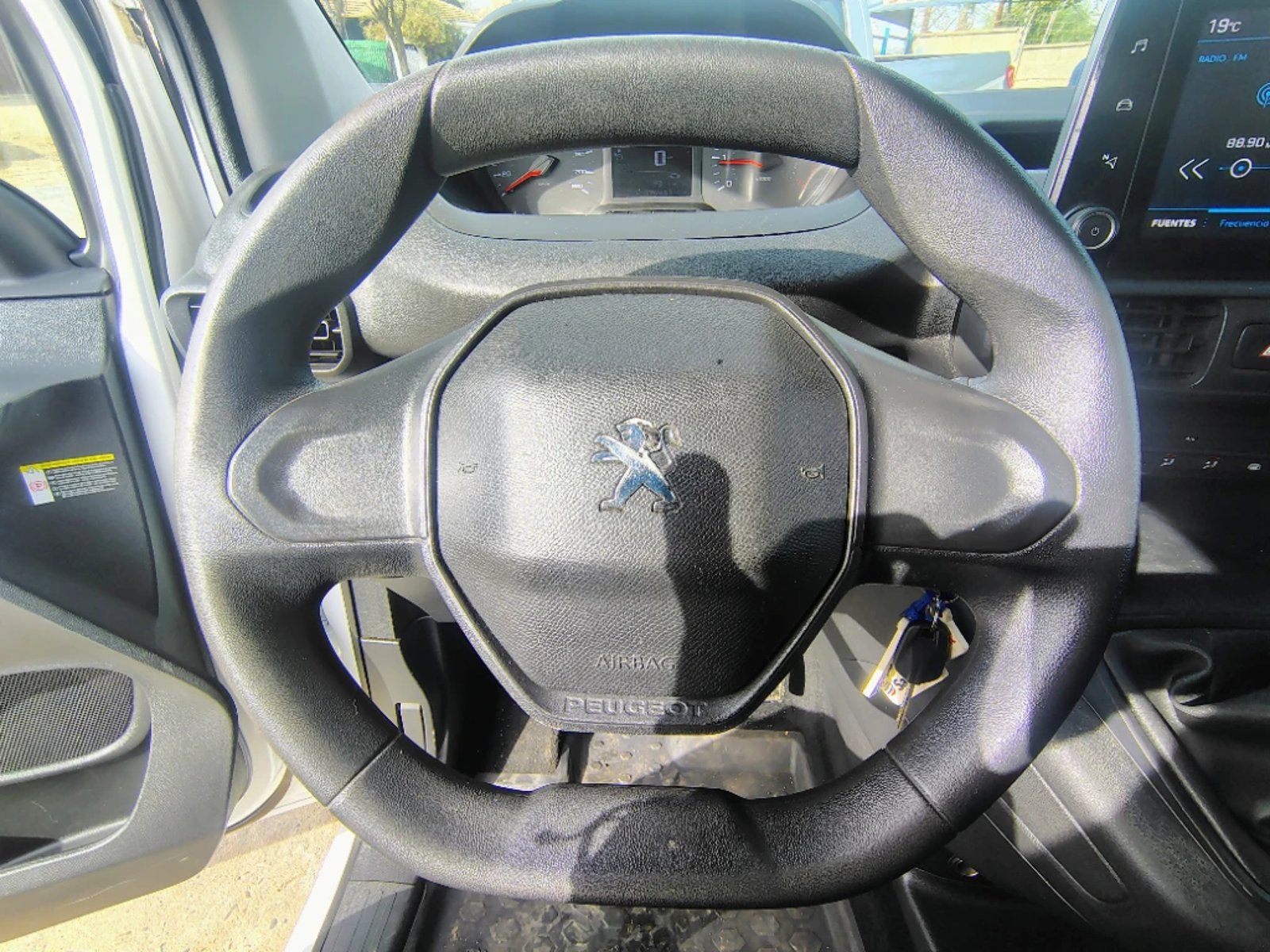 PEUGEOT PARTNER 2022 - Imagen 17 de 20