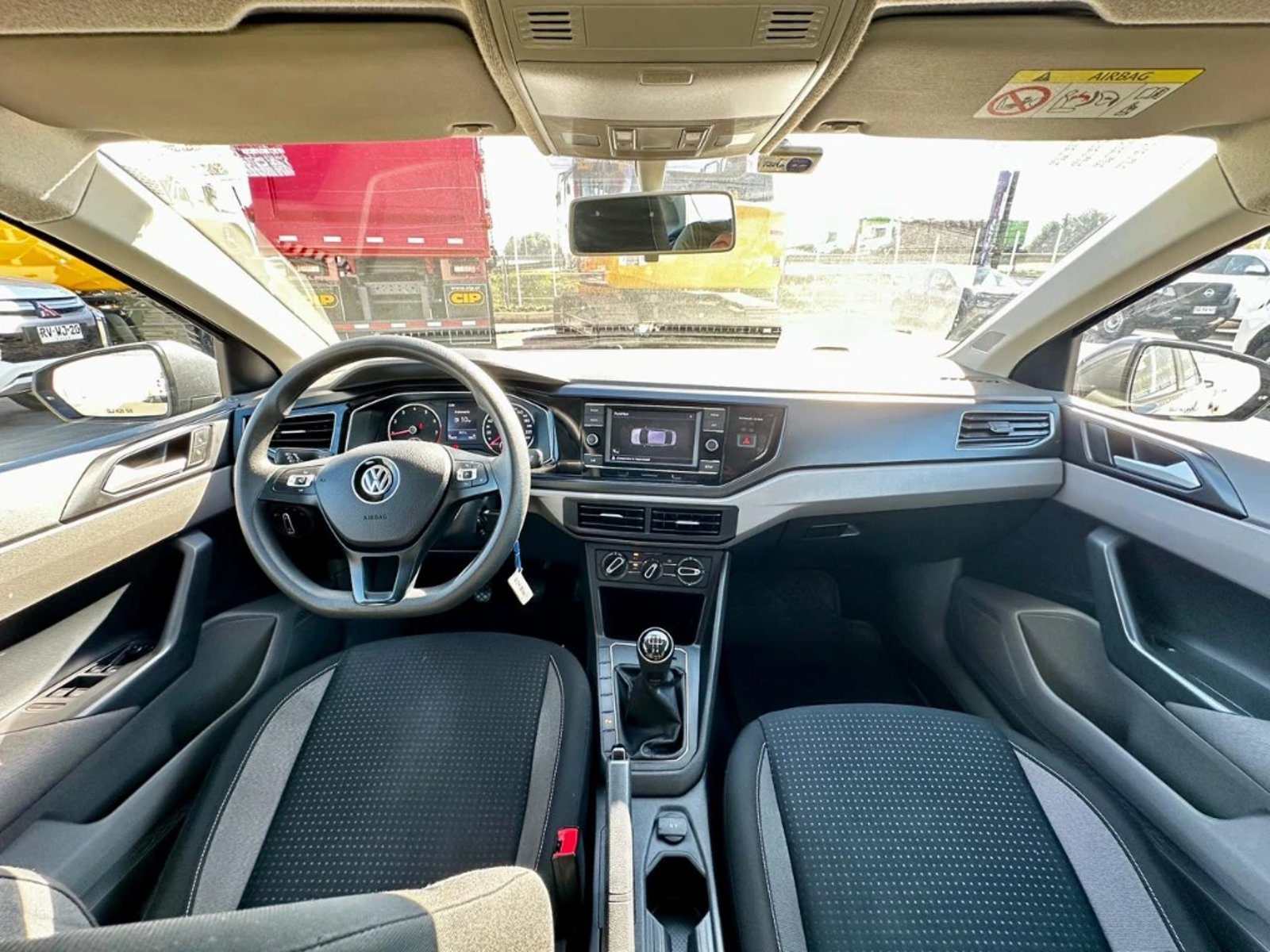 VOLKSWAGEN VIRTUS 2023 - Imagen 15 de 20