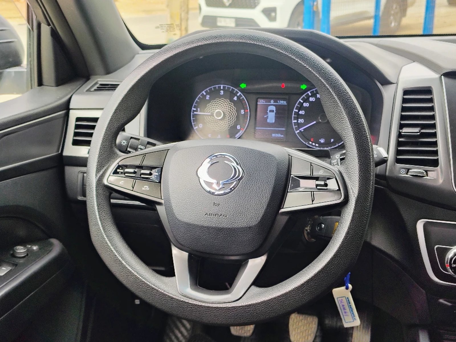 SSANGYONG GRAND MUSSO 2023 - Imagen 11 de 20