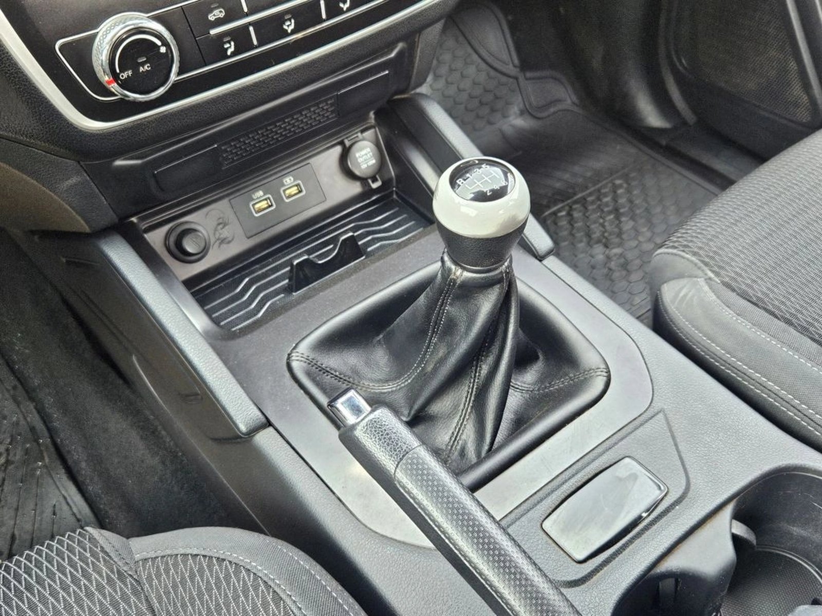 SSANGYONG MUSSO 2023 - Imagen 15 de 20
