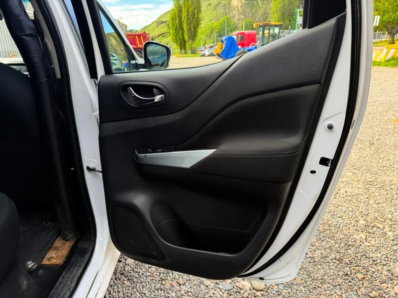 Nissan Navara 2023 - Imagen 14 de 20