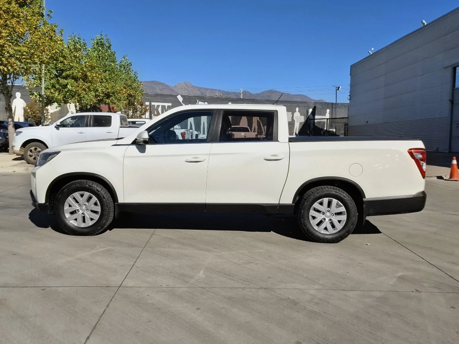SSANGYONG GRAND MUSSO 2023 - Imagen 7 de 20
