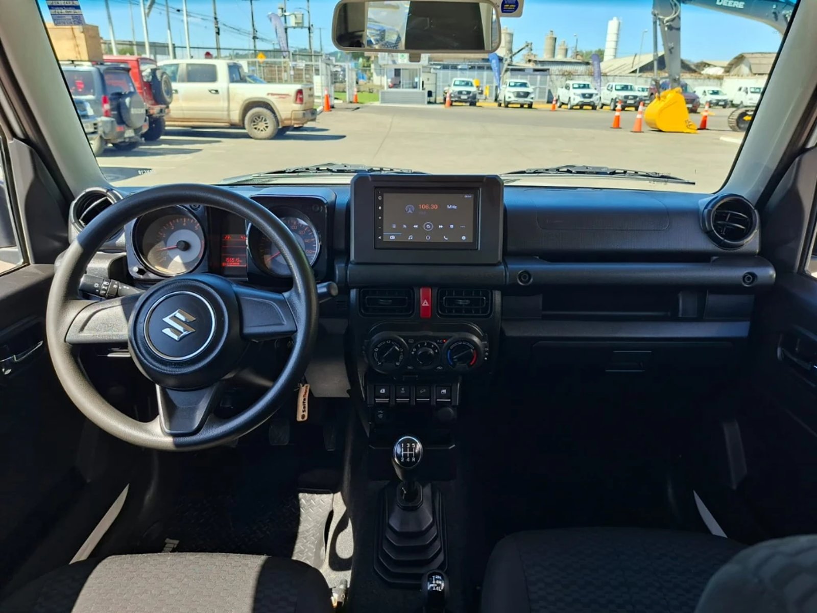 SUZUKI JIMNY 2023 - Imagen 18 de 20