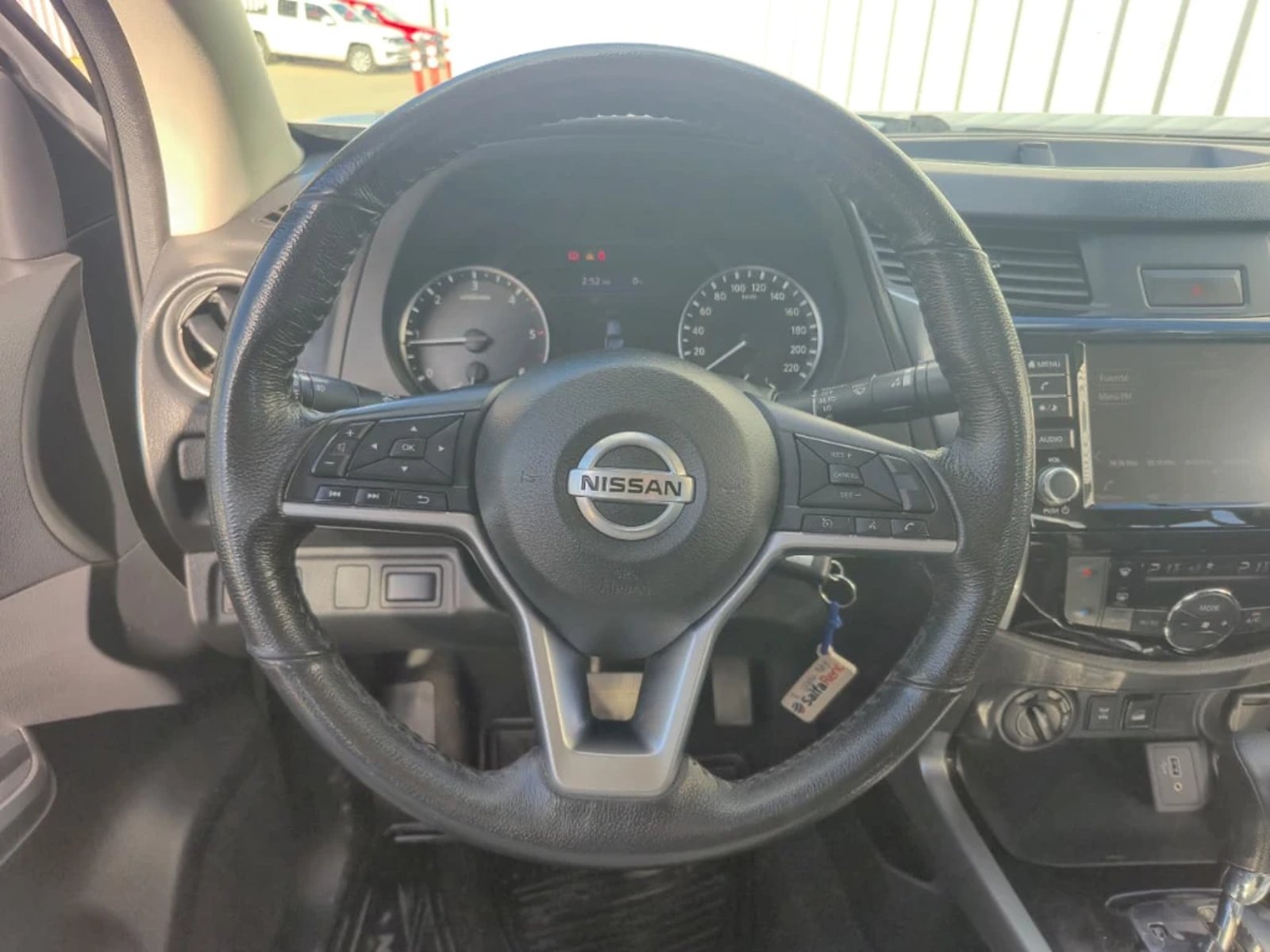 Nissan Navara 2023 - Imagen 17 de 20