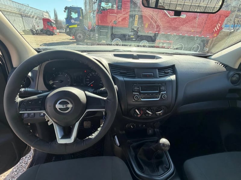 Nissan Navara 2023 - Imagen 13 de 16