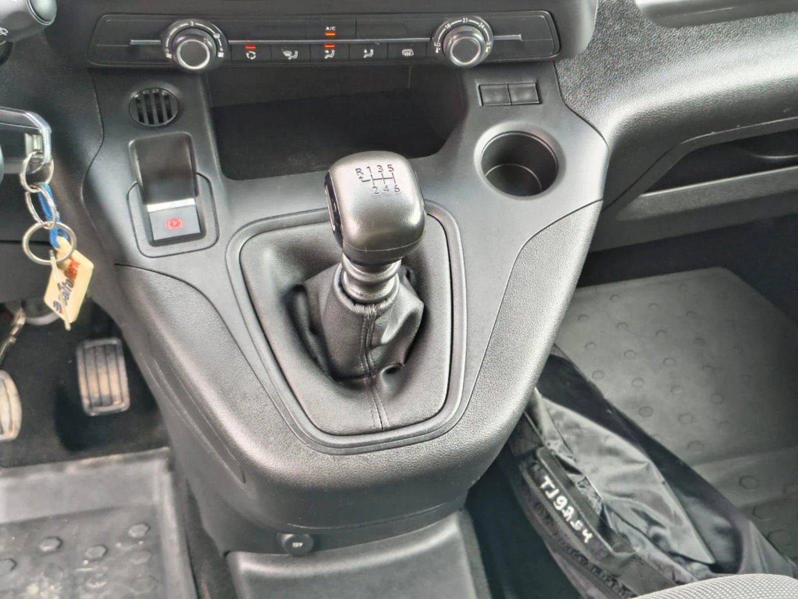 Peugeot Partner 2024 - Imagen 19 de 20