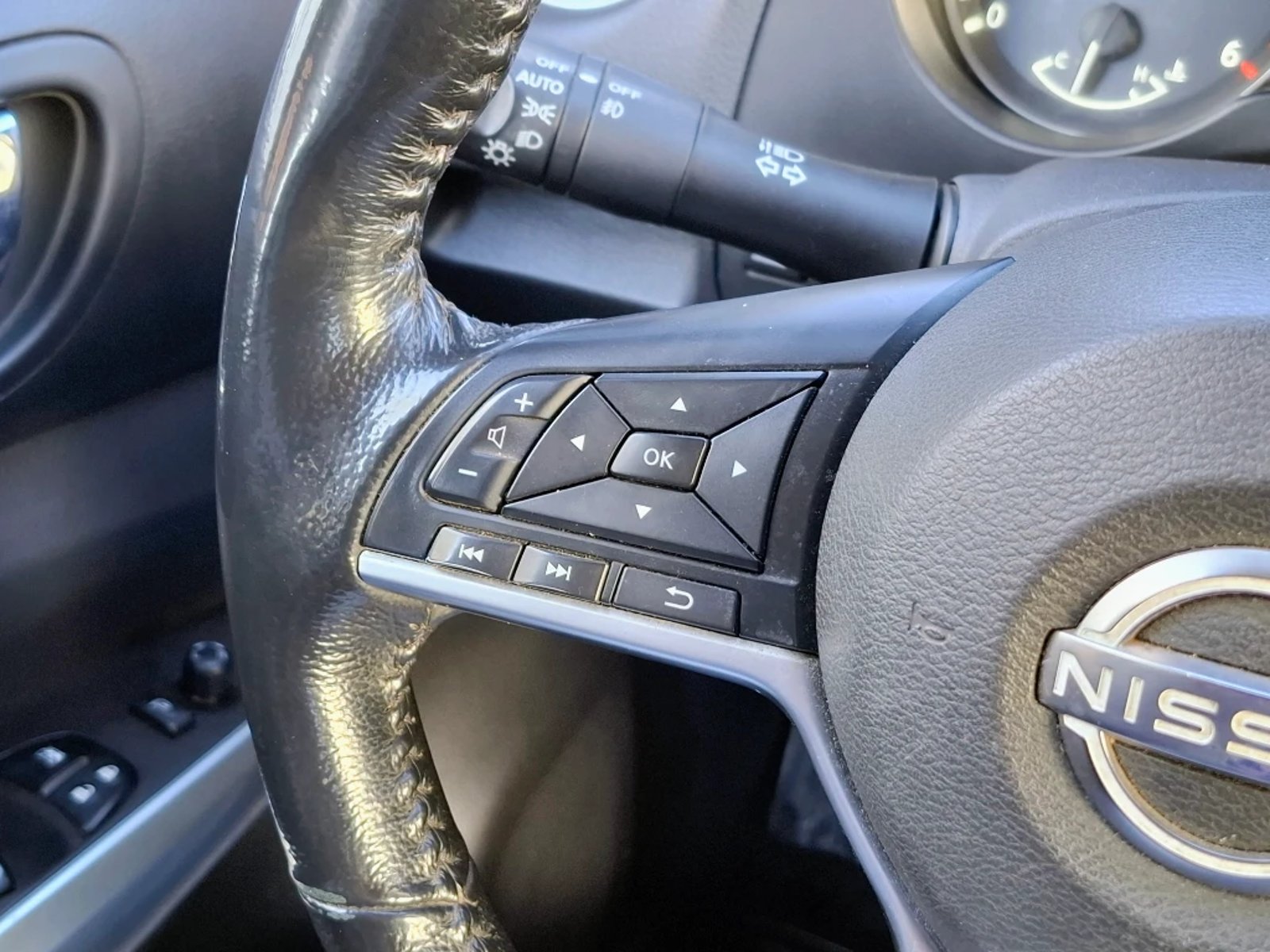 Nissan Navara 2023 - Imagen 15 de 20