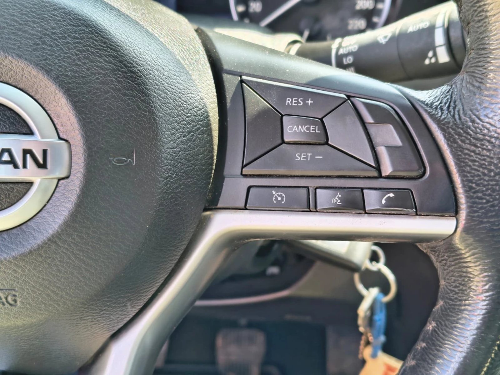 NISSAN NAVARA 2023 - Imagen 19 de 20