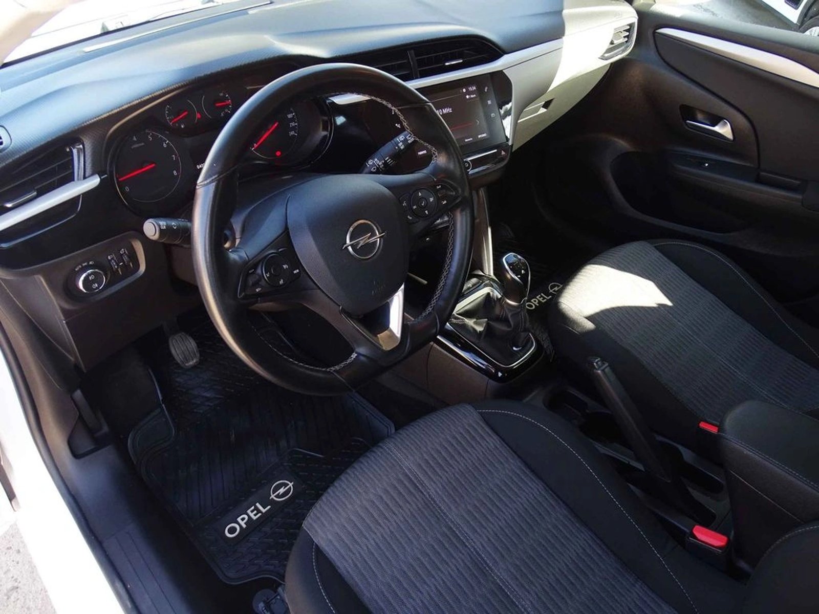 OPEL CORSA 2021 - Imagen 16 de 20