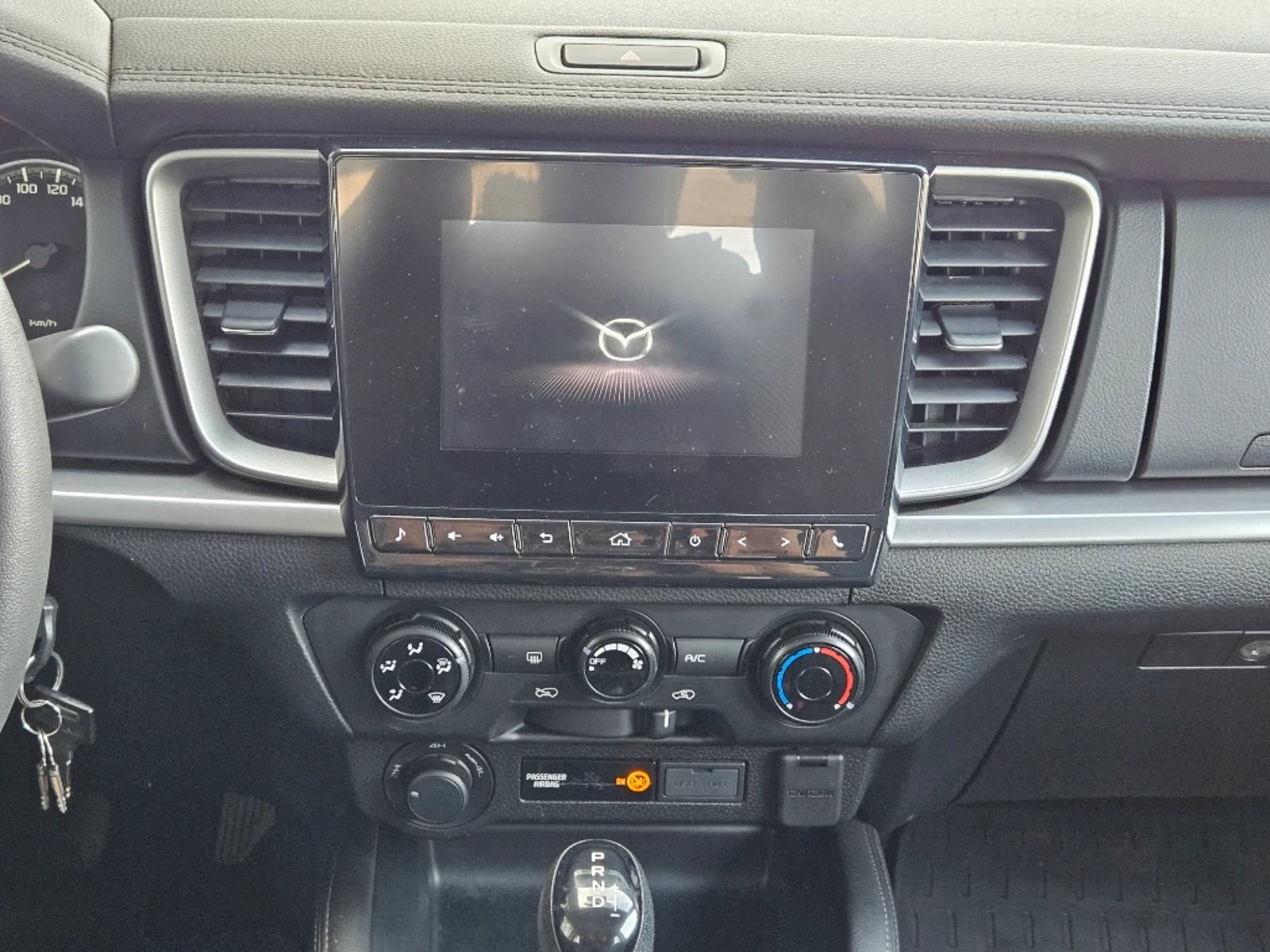 Mazda Bt-50 2024 - Imagen 19 de 20