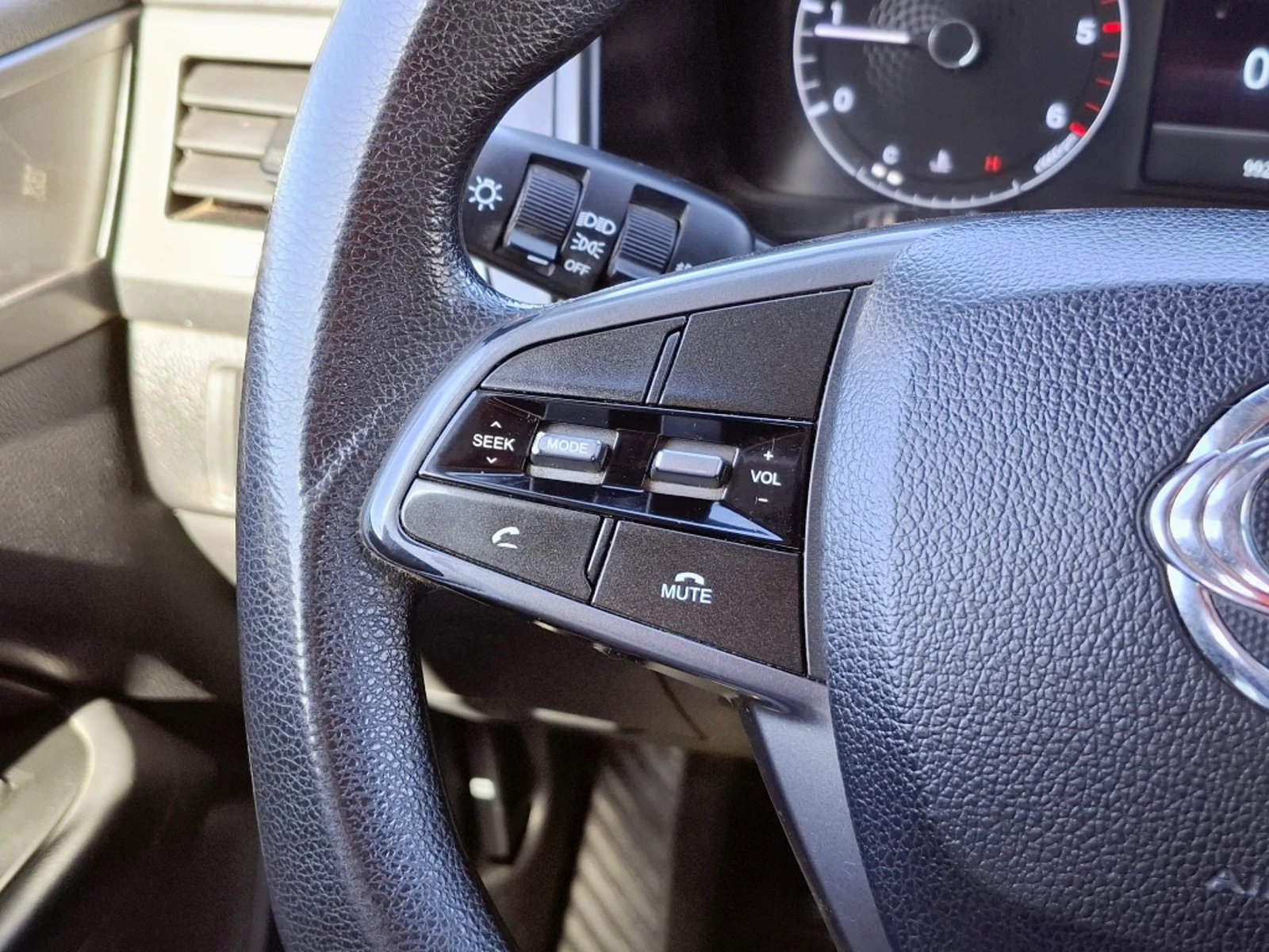 SsangYong Grand musso 2023 - Imagen 15 de 20