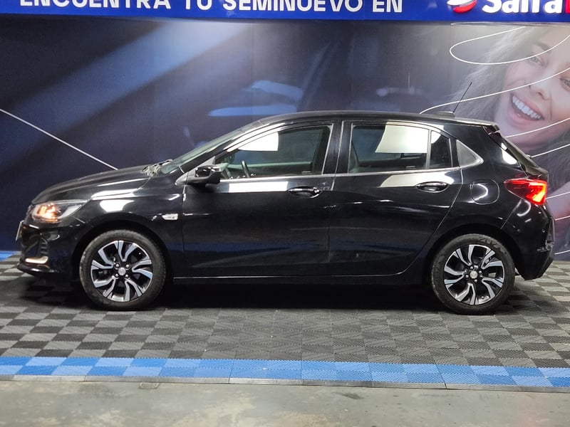 Chevrolet Onix 2023 - Imagen 8 de 20