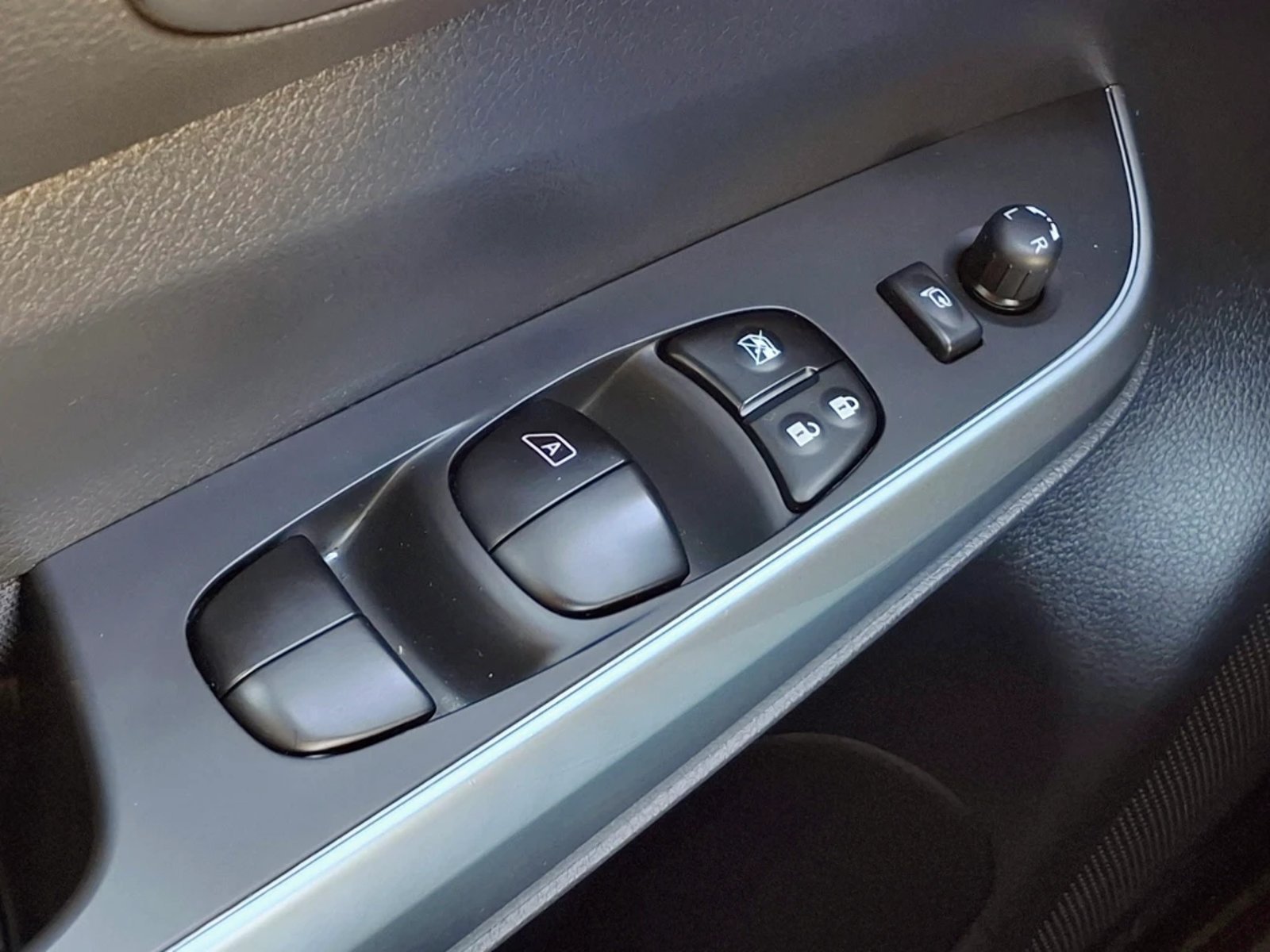 NISSAN NAVARA 2023 - Imagen 12 de 20