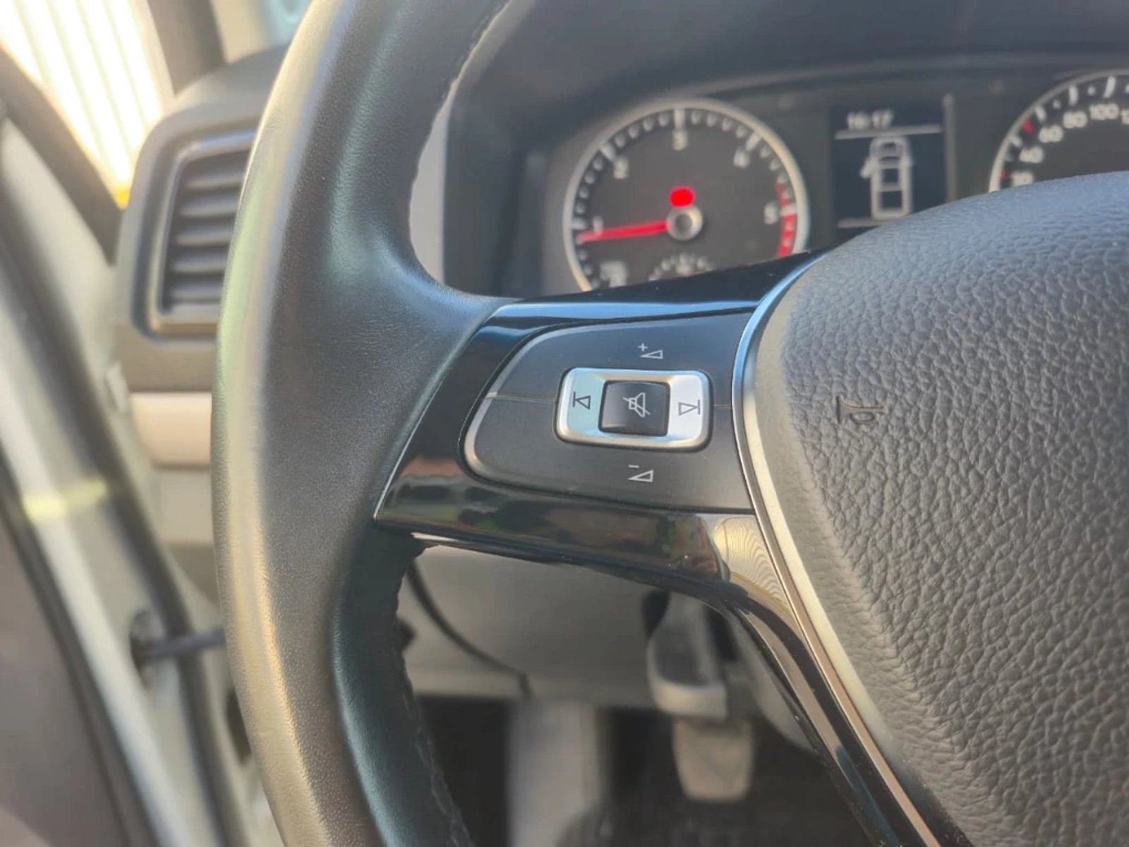 Volkswagen Amarok 2023 - Imagen 18 de 20