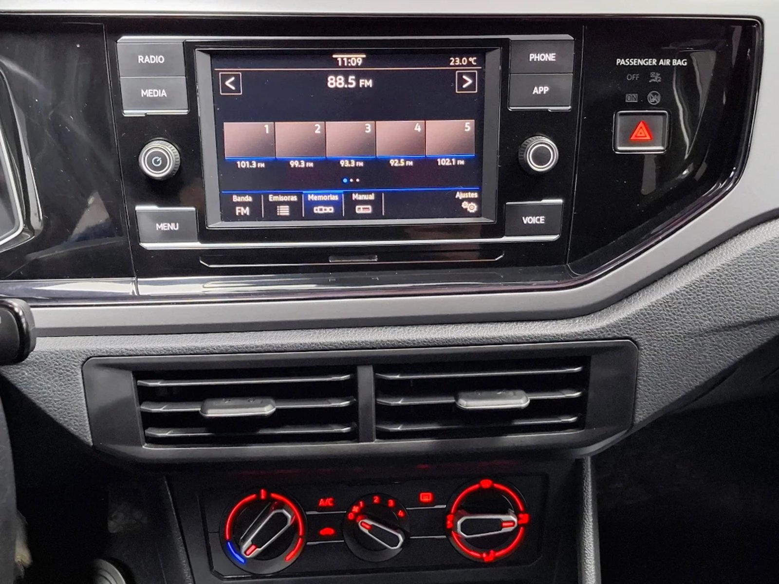 VOLKSWAGEN NIVUS 2024 - Imagen 18 de 20