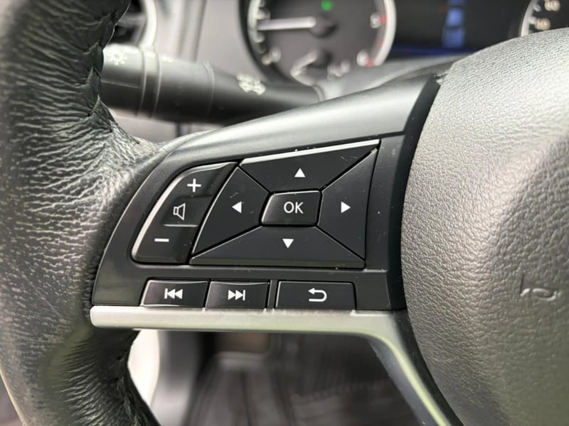 Nissan Navara 2023 - Imagen 18 de 20